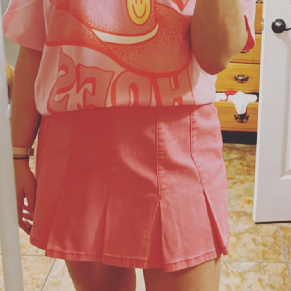 Pink skirt!
